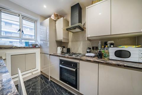 3 bedroom flat for sale, Charnock House, Shepherd's Bush, London, W12