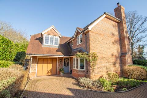 4 bedroom detached house for sale, Croft Drive, Reading RG8