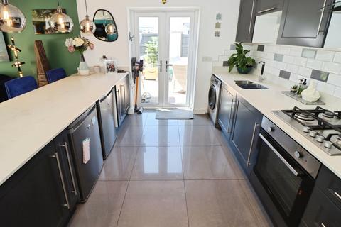 2 bedroom bungalow for sale, Chakeshill Drive, Bristol, Somerset, BS10