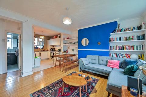3 bedroom flat for sale, Camberwell Road, Camberwell, London, SE5