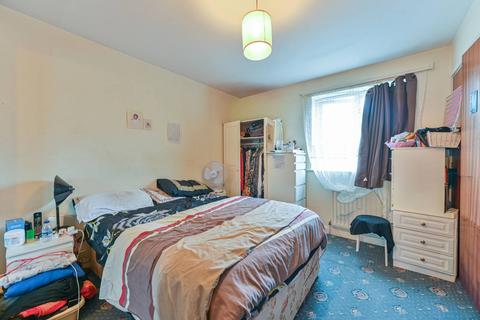 Chandler Way, Peckham, London, SE15