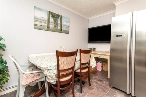 undefined, Rowlandson Gardens, Lockleaze, Bristol, City Of Bristol, BS7