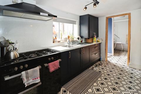 undefined, West Grove, Bristol, BS6
