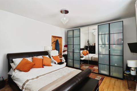 undefined, West Grove, Bristol, BS6