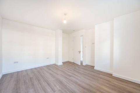6 bedroom terraced house to rent, Windsor Crescent, Wembley, HA9