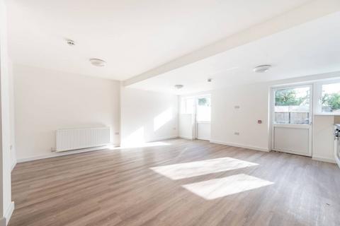 6 bedroom terraced house to rent, Windsor Crescent, Wembley, HA9