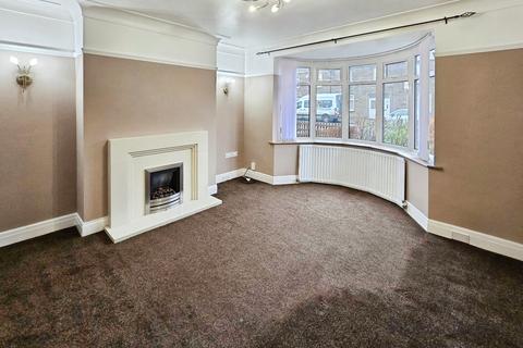 5 bedroom end of terrace house to rent, Medomsley Road, Durham DH8