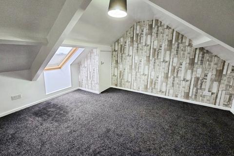 5 bedroom end of terrace house to rent, Medomsley Road, Durham DH8