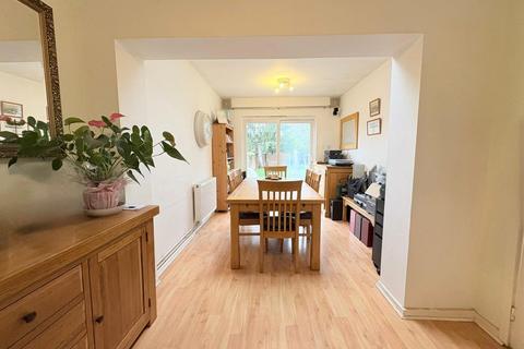 3 bedroom semi-detached house for sale, Coates Way, Watford, WD25