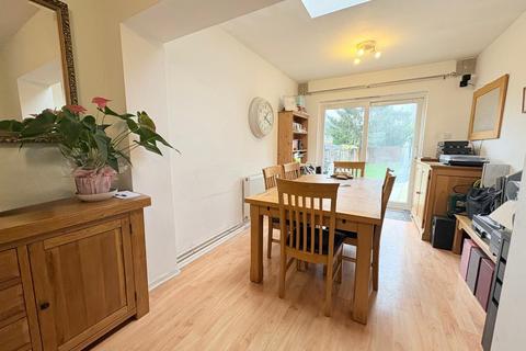 3 bedroom semi-detached house for sale, Coates Way, Watford, WD25