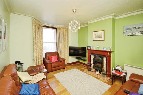 4 bedroom terraced house for sale, Downend Road, Fishponds, Bristol, BS16