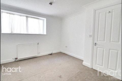 undefined, Cardiff Road, LUTON