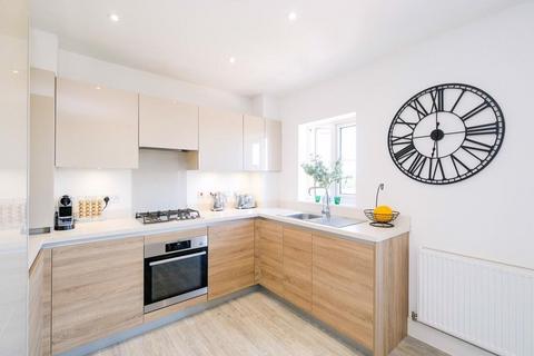 2 bedroom flat to rent, Foxglove House, Chigwell IG7