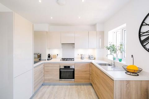 2 bedroom flat to rent, Foxglove House, Chigwell IG7