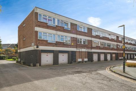 undefined, Columbia Close, Gloucester, Gloucestershire, GL1