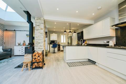 undefined, Tuffley Avenue, Gloucester, Gloucestershire, GL1