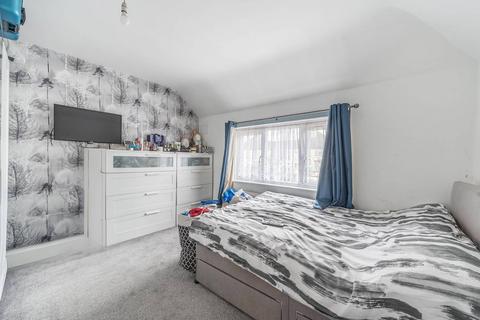 3 bedroom terraced house for sale, Crossway, Pinner, HA5