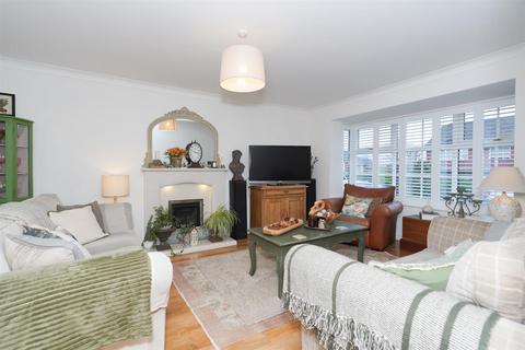 undefined, Range Meadow Close, Leamington Spa