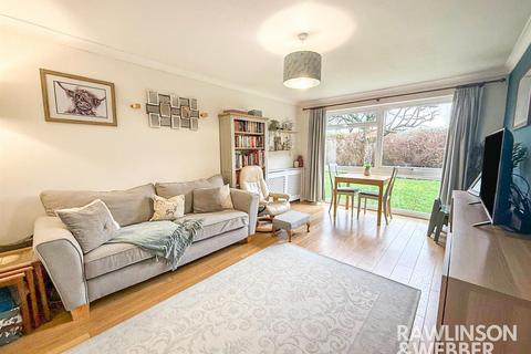 undefined, Warwick Gardens, Thames Ditton KT7