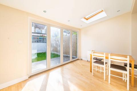 3 bedroom terraced house for sale, Cromer Road, Tooting, London, SW17