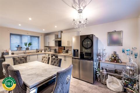 3 bedroom house for sale, Lime Tree Crescent, Rossington, Doncaster