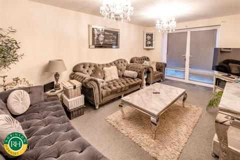 3 bedroom house for sale, Lime Tree Crescent, Rossington, Doncaster