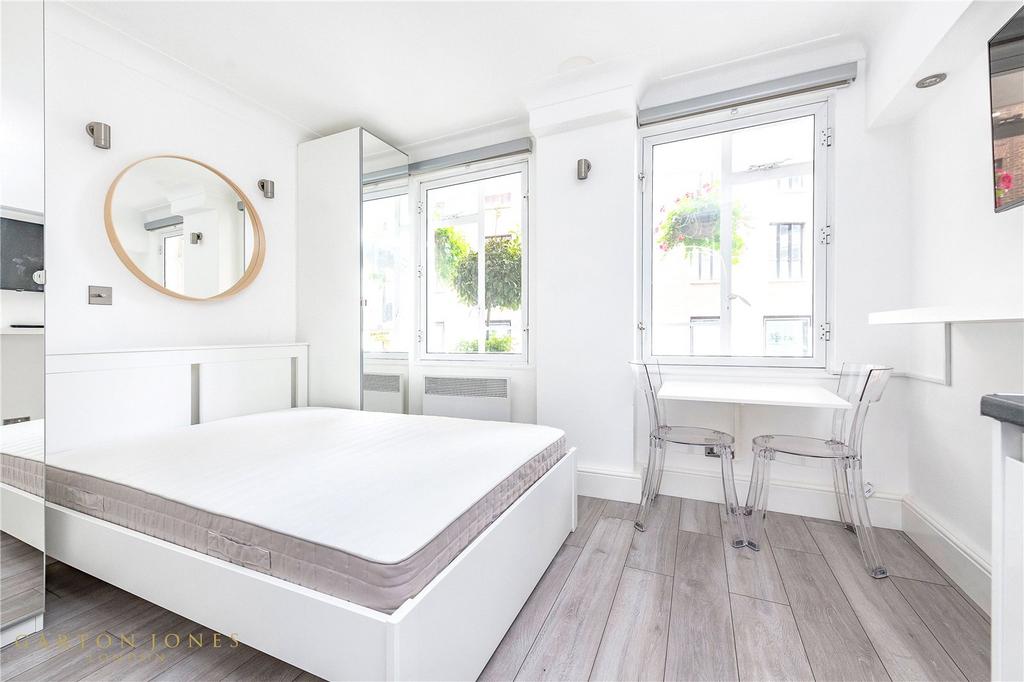 Reception/Bed