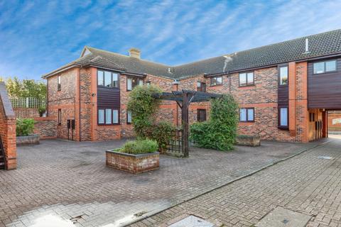 1 bedroom flat for sale, Rectory Court, High Street, Sandy, Bedfordshire, SG19