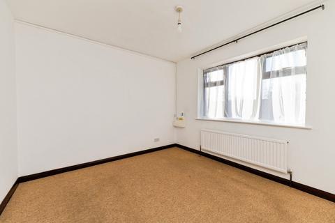 1 bedroom flat for sale, Rectory Court, High Street, Sandy, Bedfordshire, SG19