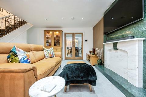 5 bedroom detached house for sale, Chaucer Drive, Biggleswade, Bedfordshire, SG18