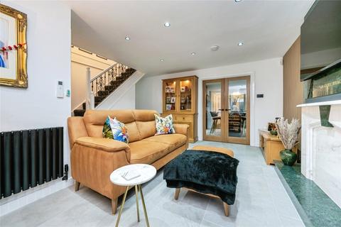 5 bedroom detached house for sale, Chaucer Drive, Biggleswade, Bedfordshire, SG18