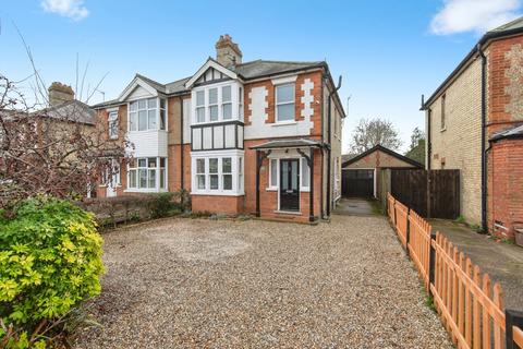 4 bedroom semi-detached house for sale, London Road, Biggleswade, Bedfordshire, SG18