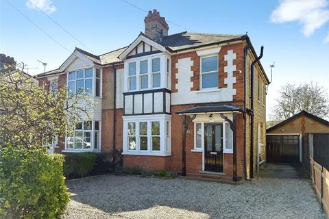 4 bedroom semi-detached house for sale, London Road, Biggleswade, Bedfordshire, SG18
