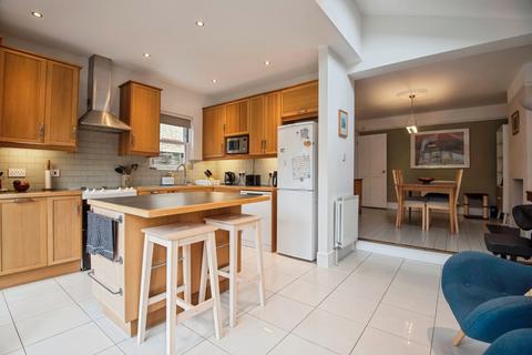 4 bedroom semi-detached house for sale, London Road, Biggleswade, Bedfordshire, SG18