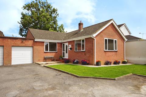 3 bedroom bungalow for sale, Fir Tree Lane, Bristol, Somerset, BS5