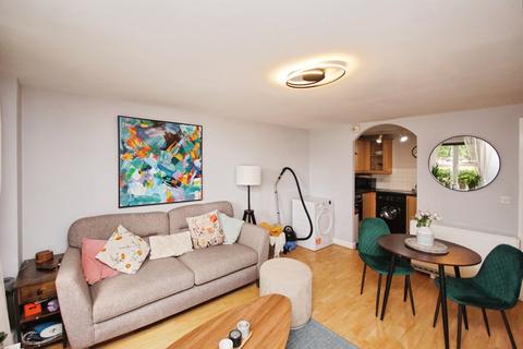 1 bedroom flat for sale, Springly Court, Grimsbury Road, Bristol, Gloucestershire, BS15