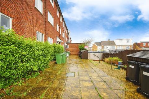 2 bedroom flat for sale, Pound Road, Bristol, Gloucestershire, BS15
