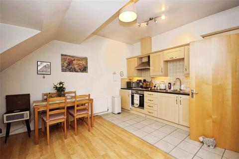 2 bedroom flat for sale, Summit Close, Kingswood, Bristol, BS15