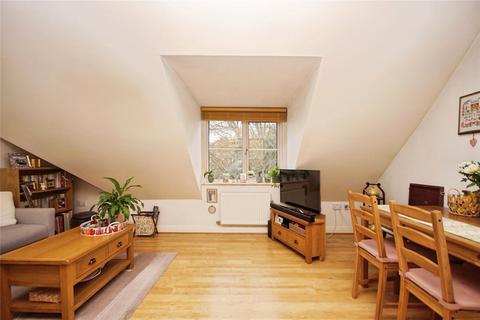 2 bedroom flat for sale, Summit Close, Kingswood, Bristol, BS15