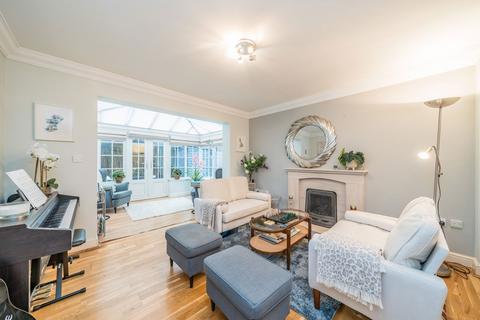 5 bedroom house for sale, Burnside Close, Twickenham TW1