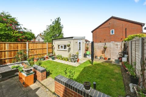 undefined, Thornhill Close, Houghton Regis, Dunstable, Bedfordshire, LU5