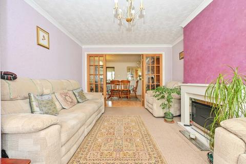 undefined, Thornhill Close, Houghton Regis, Dunstable, Bedfordshire, LU5
