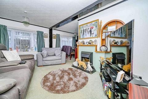 undefined, Little Meadow, Woodside Home Park, Woodside, Luton, LU1