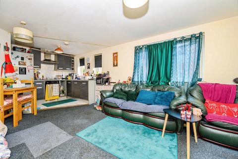 undefined, Russett Way, Dunstable, Bedfordshire, LU5