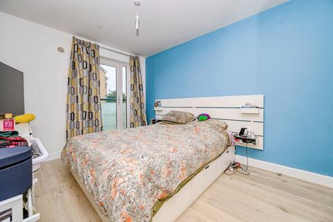 undefined, Vauxhall Way, Dunstable, Bedfordshire, LU6