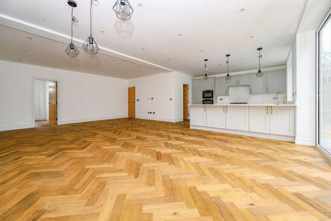 undefined, Totternhoe Road, Dunstable, Bedfordshire, LU6