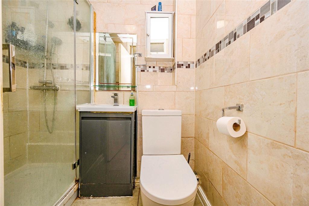 Shower-Room