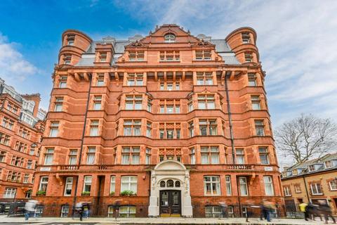 4 bedroom flat for sale, Torrington Place, Bloomsbury, London, WC1E