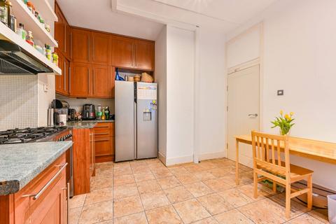4 bedroom flat for sale, Torrington Place, Bloomsbury, London, WC1E