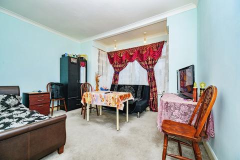 undefined, Hillborough Road, Luton, Bedfordshire, LU1